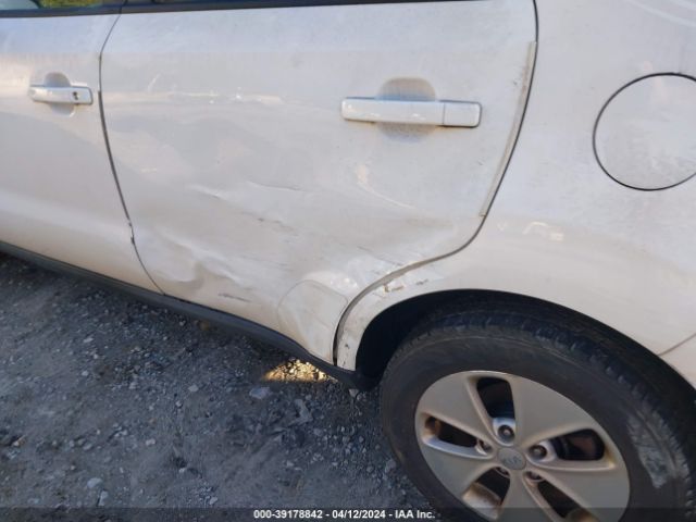 KNDJN2A2XG7382007 KIA Soul