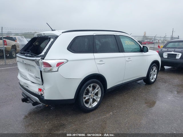 JA4AD3A37FZ004984 Mitsubishi Outlander Se