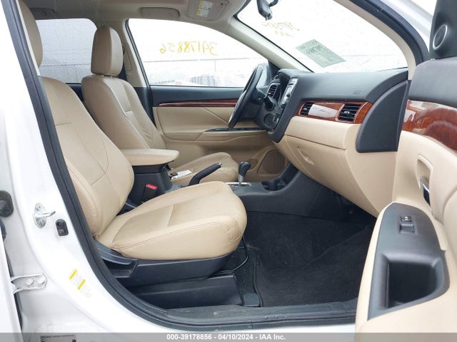 JA4AD3A37FZ004984 Mitsubishi Outlander Se