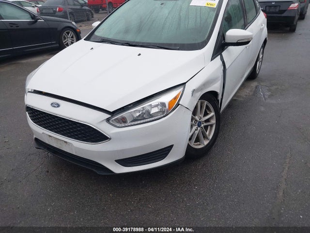 Ford FOCUS SE 2017 1FADP3K23HL247252 Image 6