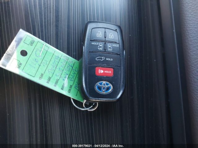 5TDERKEC6MS031539 Toyota Sienna Platinum