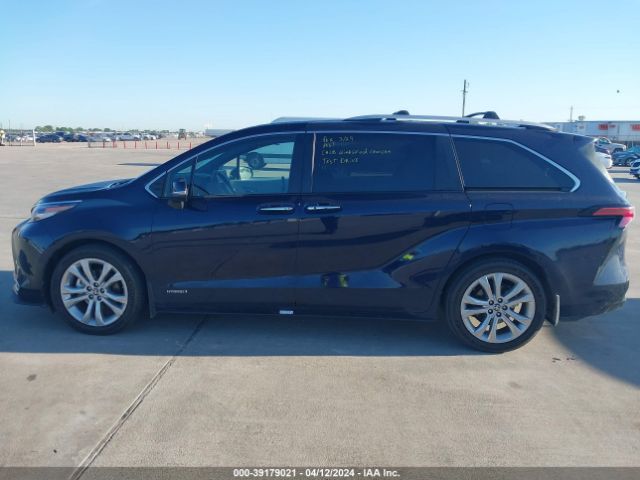 5TDERKEC6MS031539 Toyota Sienna Platinum