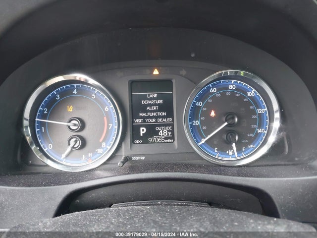 Toyota COROLLA LE 2018 5YFBURHE6JP805798 Image 7