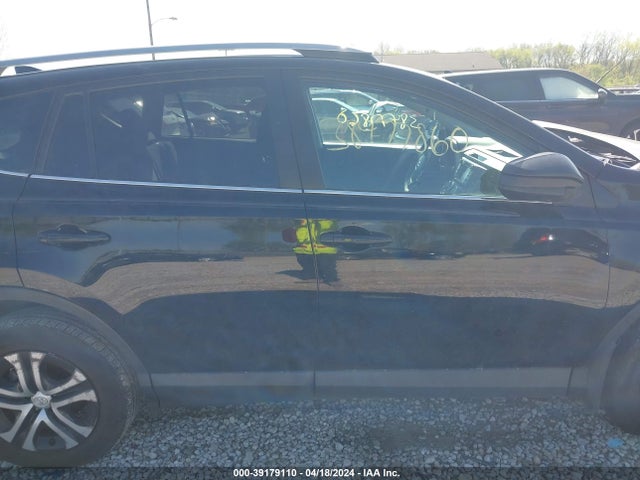 Toyota RAV4 LE 2018 2T3BFREV9JW758741 Image 13
