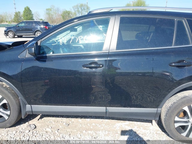 Toyota RAV4 LE 2018 2T3BFREV9JW758741 Image 14