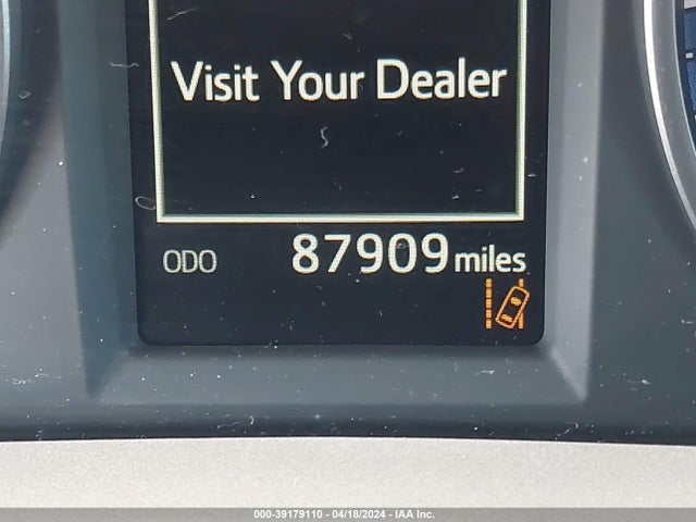 Toyota RAV4 LE 2018 2T3BFREV9JW758741 Image 15