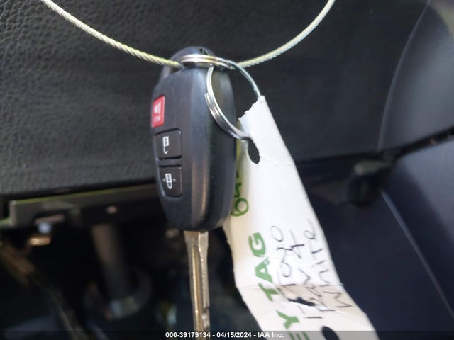 Toyota RAV4 LE 2017 2T3ZFREV9HW382101 Image 11