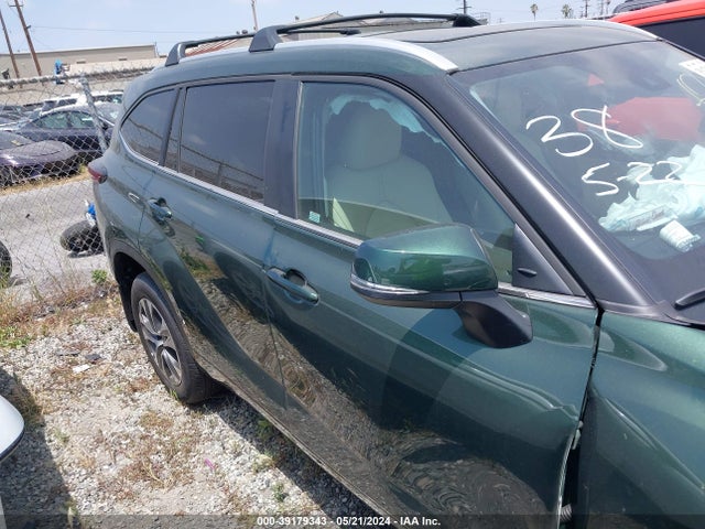 Toyota Highlander Xle 2024 5TDKDRAH3RS531371 Image 13