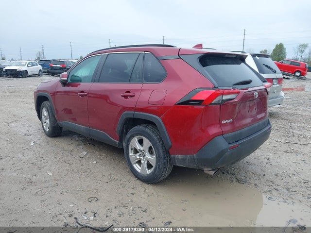 2021 Toyota Rav4 Xle მანქანა იყიდება აუქციონზე, vin: 2T3W1RFV1MW127663, აუქციონის ნომერი: 39179350