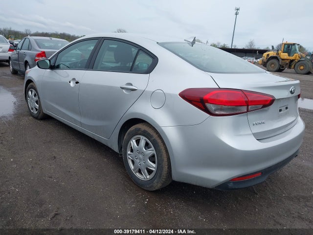 KIA FORTE LX 2017 3KPFK4A76HE153797 Image 3