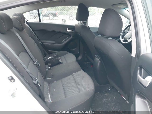 KIA FORTE LX 2017 3KPFK4A76HE153797 Image 8