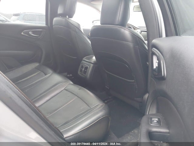 Chrysler 200 C 2015 1C3CCCEG6FN624025 Image 8
