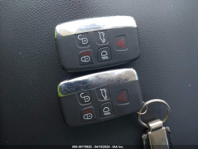 2017 JAGUAR XE SAJAD4BV8HA966998 Photo 10