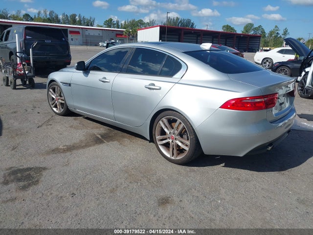 2017 JAGUAR XE SAJAD4BV8HA966998 Photo 2
