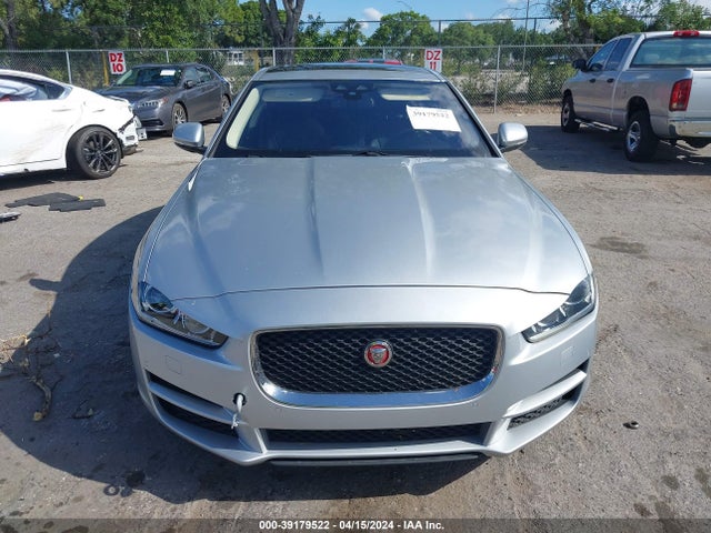 2017 JAGUAR XE SAJAD4BV8HA966998 Photo 5