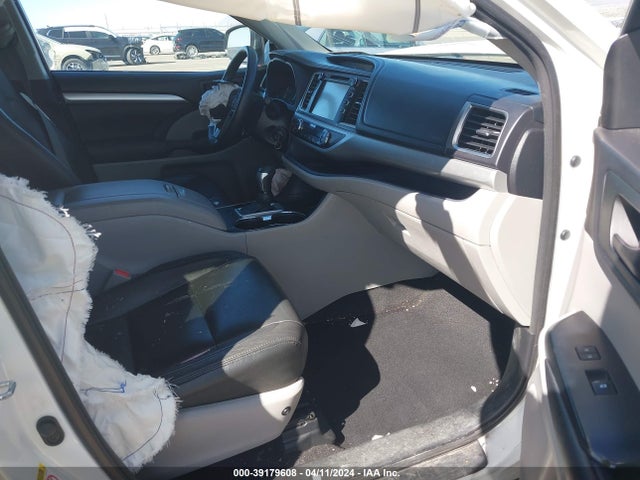 Toyota Highlander Le Plus V6 2016 5TDBKRFH1GS293578 Image 5