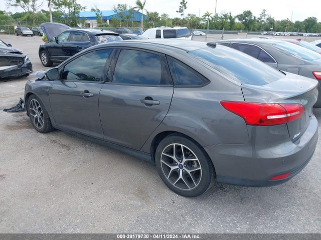 Ford FOCUS SEL 2018 1FADP3H24JL252831 Image 3