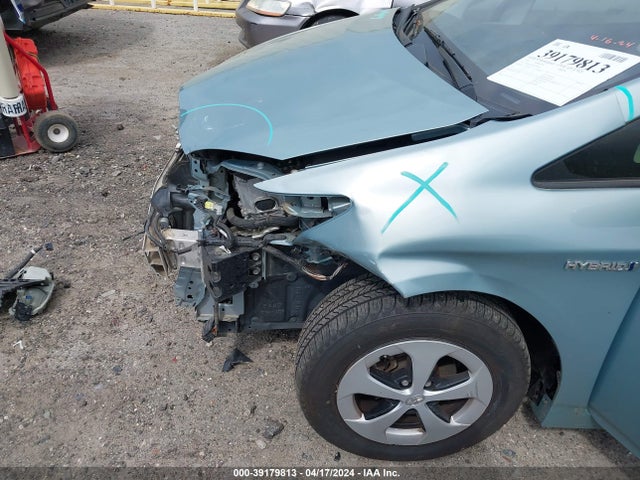 Toyota Prius Three 2014 JTDKN3DU5E1782046 Image 13
