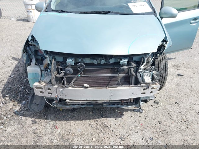 Toyota Prius Three 2014 JTDKN3DU5E1782046 Image 6