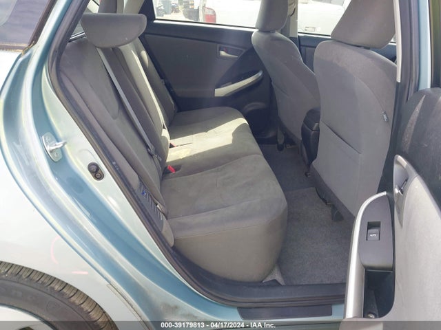 Toyota Prius Three 2014 JTDKN3DU5E1782046 Image 8