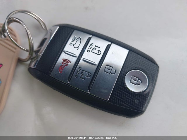 KIA SEDONA EX 2016 KNDMC5C18G6169653 Image 11