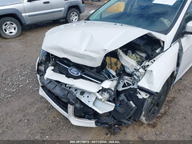 1FADP3J2XEL270136 Ford Focus Titanium