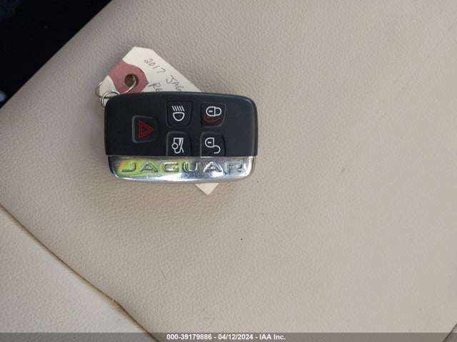 Jaguar Xe 25t 2017 SAJAR4BG4HA964555 Image 11