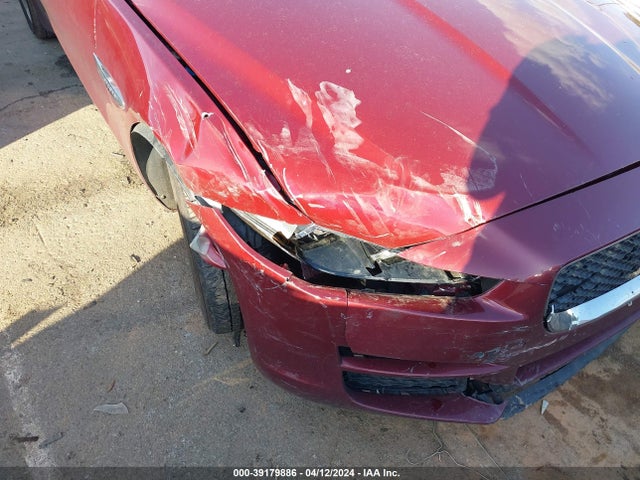 SAJAR4BG4HA964555 Jaguar Xe 25t