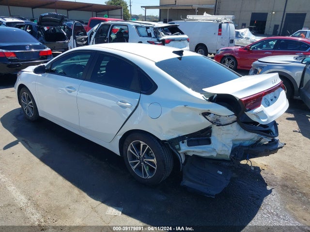 KIA Forte Lxs 2023 3KPF24AD0PE553794 Image 3