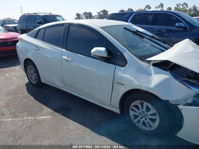 Toyota Prius Two 2016 JTDKBRFUXG3022372 Image 13