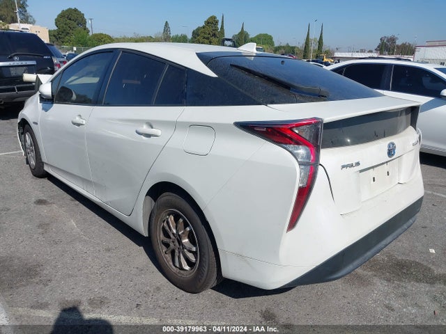 Toyota Prius Two 2016 JTDKBRFUXG3022372 Image 3