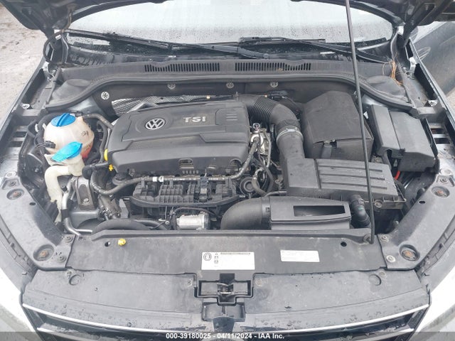 3VWD17AJ7GM226099 Volkswagen Jetta 1.8t Sport