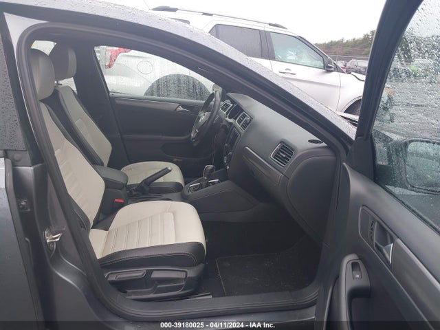 3VWD17AJ7GM226099 Volkswagen Jetta 1.8t Sport