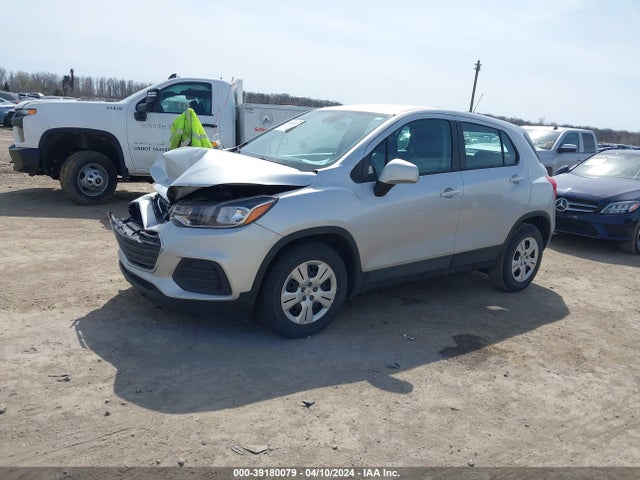 Chevrolet TRAX LS 2017 KL7CJKSBXHB083776 Image 2
