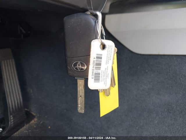 Toyota CAMRY LE 2018 4T1B11HK2JU533491 Image 11