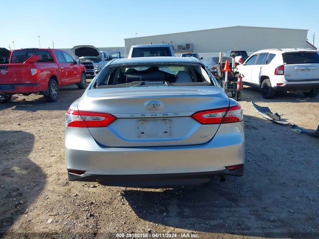 Toyota CAMRY LE 2018 4T1B11HK2JU533491 Image 17