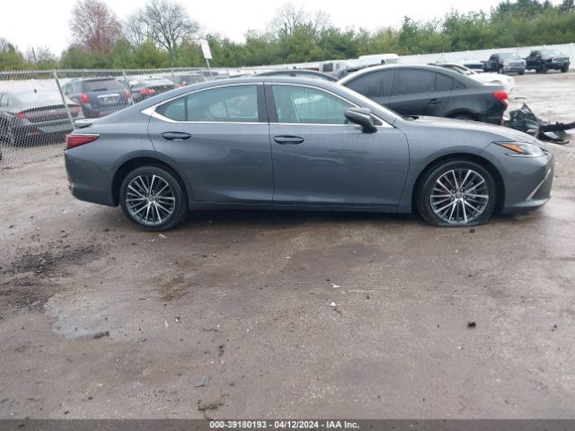 58ADA1C19RU037096 Lexus ES 300H