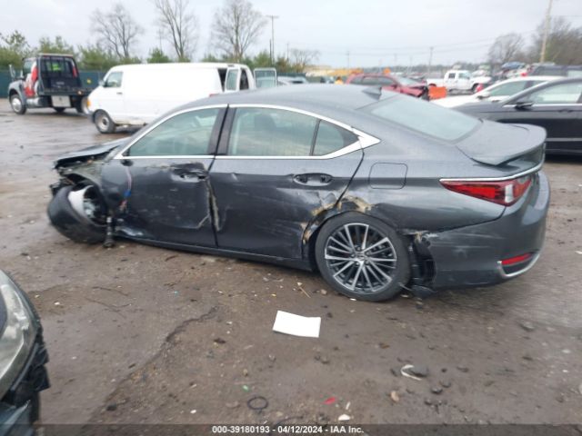 58ADA1C19RU037096 Lexus ES 300H