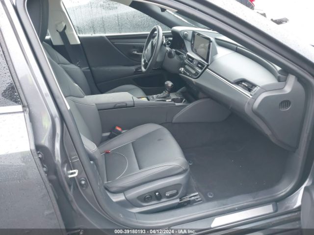 58ADA1C19RU037096 Lexus ES 300H