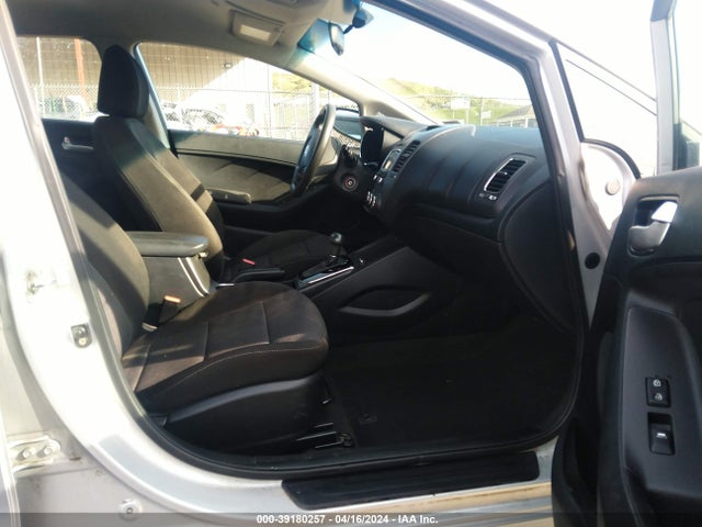 KIA FORTE LX 2017 KNAFK5A80H5719525 Image 5