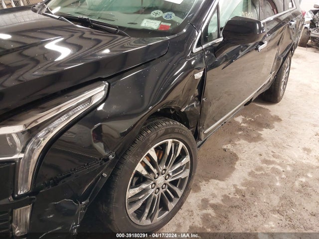 1GYKNDRS1KZ174643 Cadillac XT5 LUXURY