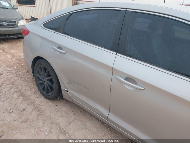Hyundai SONATA SE 2015 5NPE24AF5FH002445 Image 14