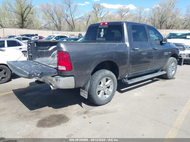 3C6RR7LTXHG524749 RAM 1500 Big Horn  4x4 5'7 Box