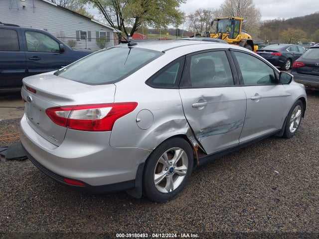 Ford FOCUS SE 2014 1FADP3F21EL128511 Image 4