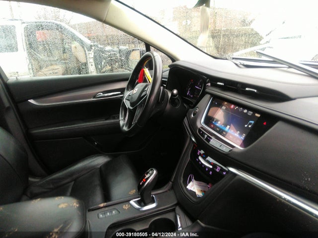1GYKNDRS3HZ188844 Cadillac XT5 LUXURY