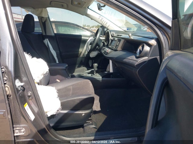 Toyota RAV4 LE 2015 JTMZFREV6FD052541 Image 5