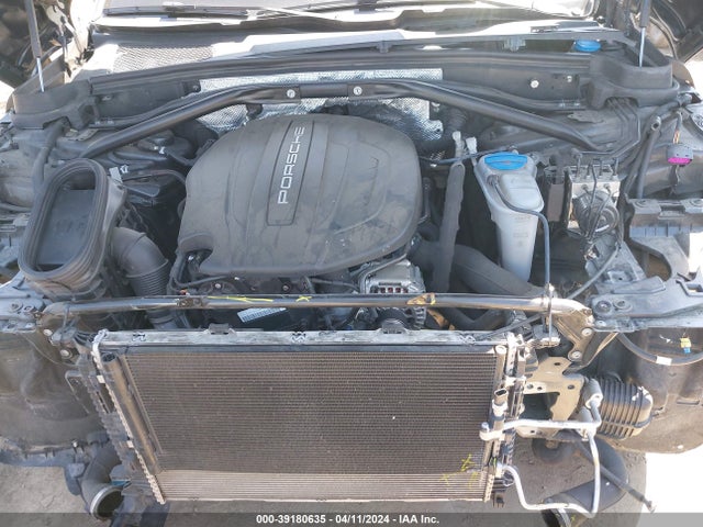 2017 PORSCHE MACAN WP1AA2A57HLB04842 Photo 9