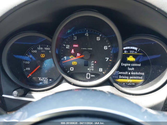 2017 PORSCHE MACAN WP1AA2A57HLB04842 Photo 6