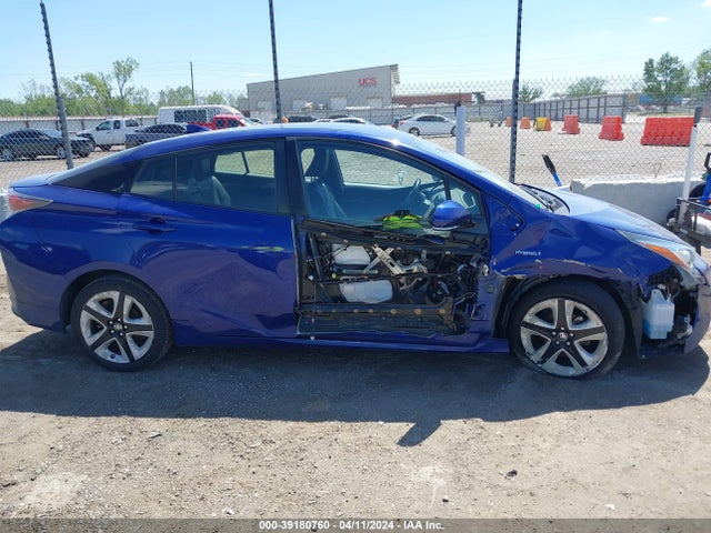 Toyota Prius Four Touring 2016 JTDKARFUXG3515486 Image 14