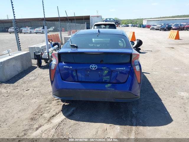 Toyota Prius Four Touring 2016 JTDKARFUXG3515486 Image 17